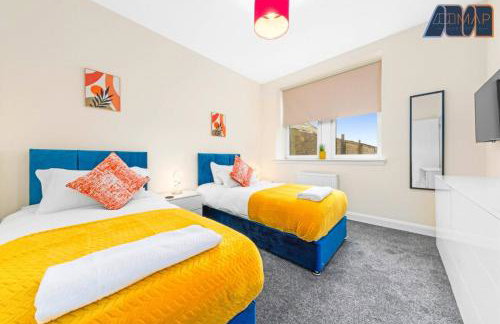 4 Bed Flat With Parking Sleeps 8 in Fife - Foto 3