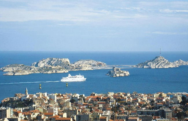 Cozy Vacation House With Pool, Vernegues - Foto 37