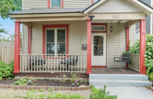 City Oasis Awaits Cozy DT Home With Hot Tub Vikings - Foto 2