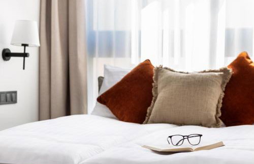 H11 Aparthotel - Photo 82