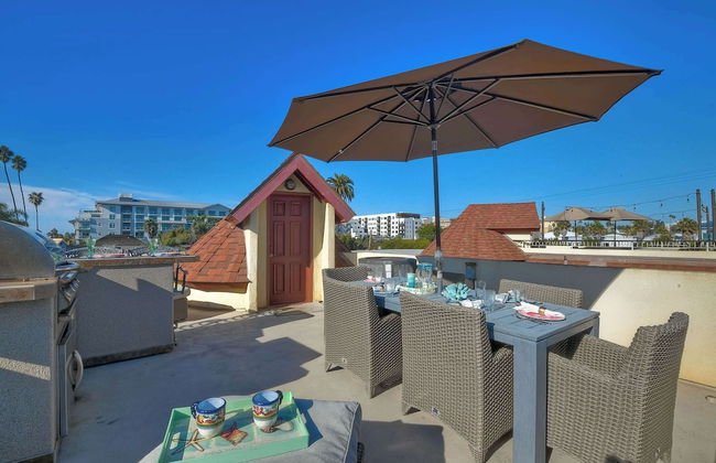 South Pacific Walk to Beach! - Foto 29