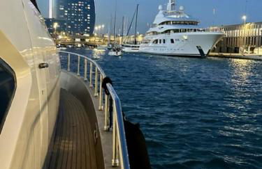 MotorYacht 21 avec équipage - Photo 23