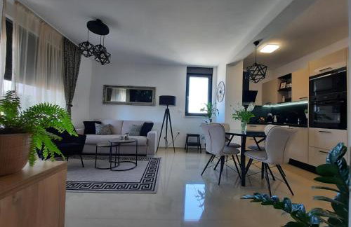 Enjoy Pula - new apt with terrace and FREE parking garage - Photo 8