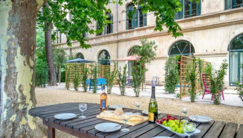 5 Family Apartments with Pool & Large Garden in Historic Pézenas Convent - Foto 2, Garden