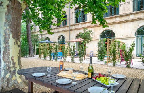 5 Family Apartments with Pool & Large Garden in Historic Pézenas Convent - Foto 9