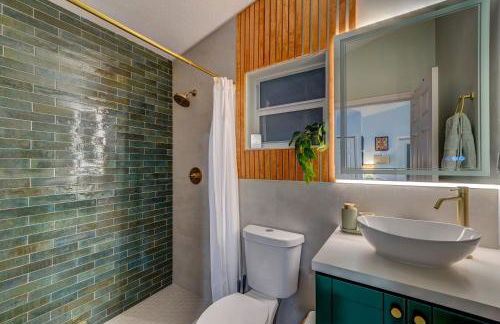 Private Retreat with Yard Near Hard Rock Stadium - Photo 7