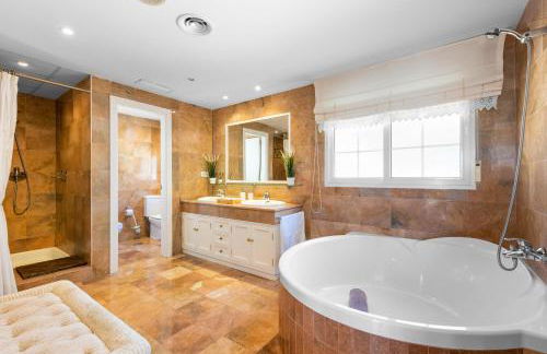 Spectacular Penthouse Puente Romano - Foto 10