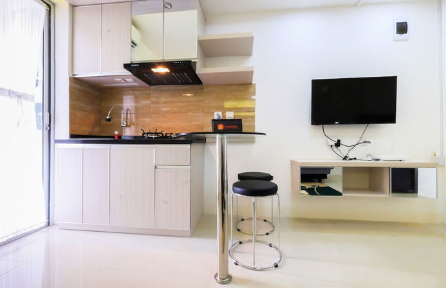 Bassura City Apartment with Mall Access - Foto 13