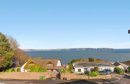 Baywatch Sea View Retreat - Photo 6