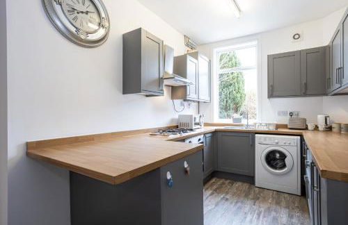 Cheadle village - Photo 10