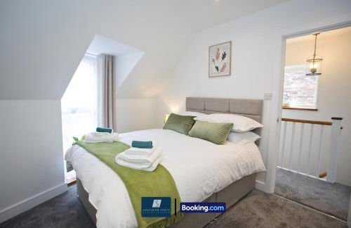 2 Bed House By Southern Stays Short Lets & Serviced Accommodation Bournemouth With Parking - Relocation & Family, 1km From The Beach - Photo 14