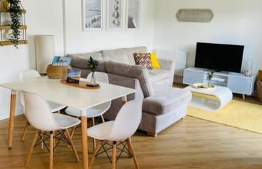 Salt Yard Apartment, Parking and Terrace, Whitstable - Foto 1