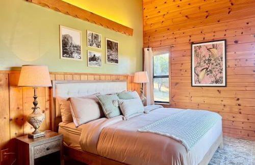 NEW LISTING, Near Yosemite South Gate entrance and town, King bed, Hot Tub, BBQ, Firepit & Mountain Views - Foto 19