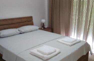 Gorginas Home - Photo 5