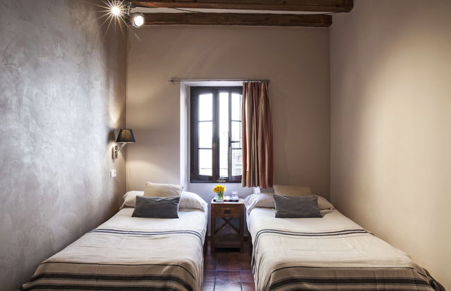 AinB Las Ramblas-Guardia Apartments - Photo 11