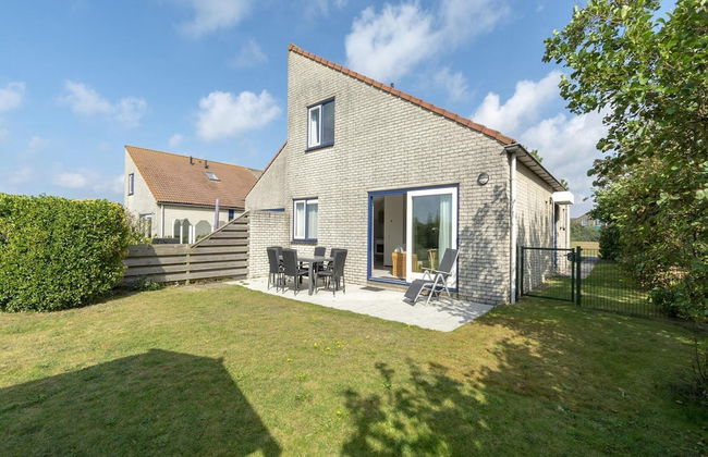 Villa in Julianadorp Near Sandy Beach - Foto 1