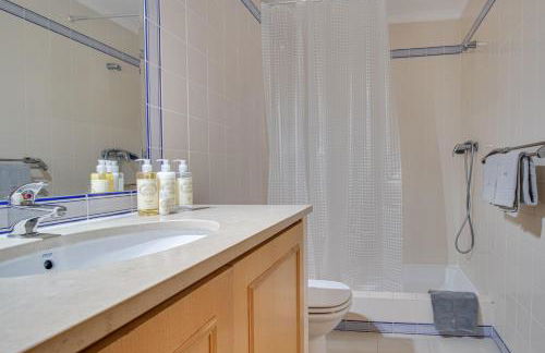 Lovely 2BD Apart 500m Beach AC Wi-Fi Pool Balcony - Foto 3