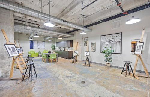 Stunning Downtown Apartment with Pool, Laundry, Parking - Foto 21