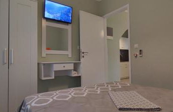 Garlis Apartments - Photo 23