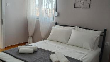 Toula's House - Photo 2