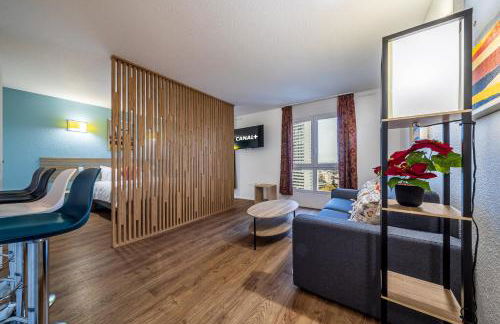 Serenity Aparthotel, la Défense - Eiffel tower view - 5 min walk to Subway - Foto 8