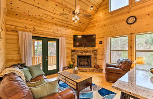 Cozy Mtn Cabin Spacious Deck and Forest Views! - Foto 1