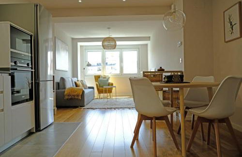 Adarve, con parking y vistas a la muralla - Foto 1