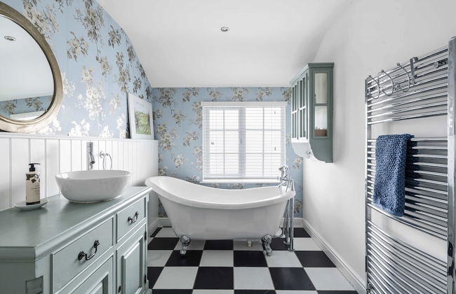 Pet Friendly With Enclosed Leafy Outdoor Space - Foto 10