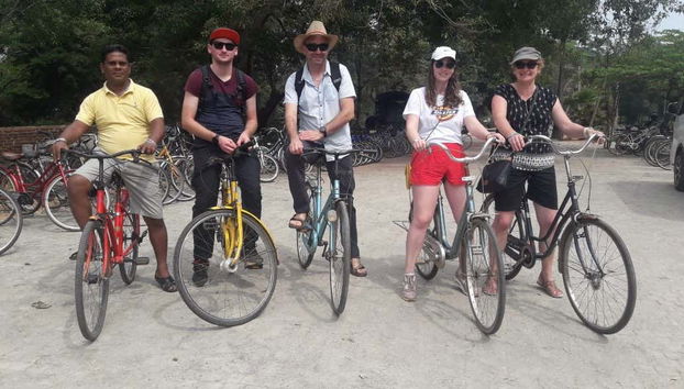 Pronti per esplorare Polonnaruwa in bicicletta