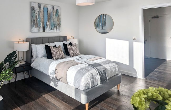 Southampton Waterside by Charles Hope - Photo 5