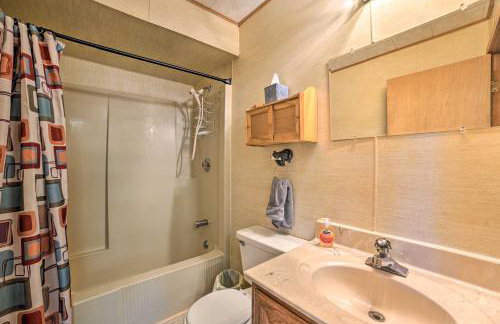 Atlanta Waterfront Cabin with Dock and Kayaks! - Foto 14