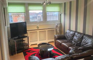 "Snooze Central" - City Centre Apartments above Victoria Centre Shopping Centre with full Kitchen in Milton Street - up to 4 Beds - most Central Location next to the Hilton Hotel - Outdoor Parking for Cars or Vans five pounds a day - Sunday 1pm Check-Out - Photo 59