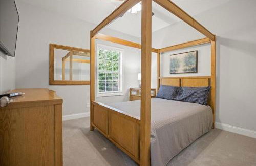 Lake Norman Home Lake Access with Heated Pool & Hot Tub - Foto 24