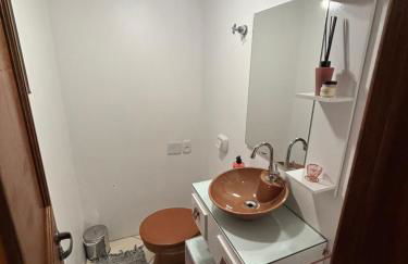 Kitnet simples com cara de casa, aconchegante, tranquilo e iluminado - Foto 5