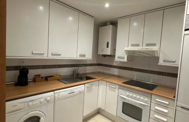 AT home Avenida del Ejercito - Foto 57