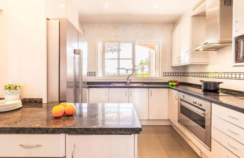 Villa Luxury B by Interhome - Foto 4