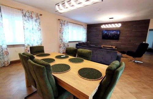 OVER RIVER near FRANKFURT-130 QM-4 ROOMS- 6 BEDS- FREE PARKING- AC - Foto 19