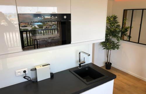 Appartement climatisé refait à neuf - VUE MER Saint-Tropez - Piscine- 50m plage - Foto 9