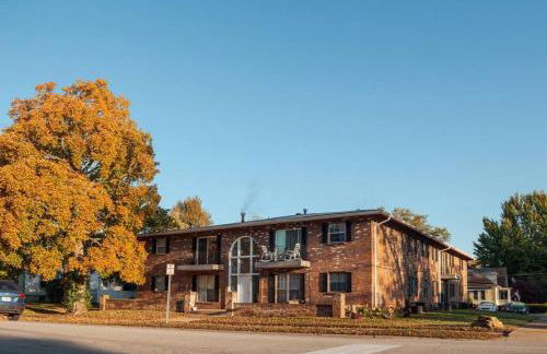 604 1 Two Bedroom One Bath with King near Main Street - Foto 10