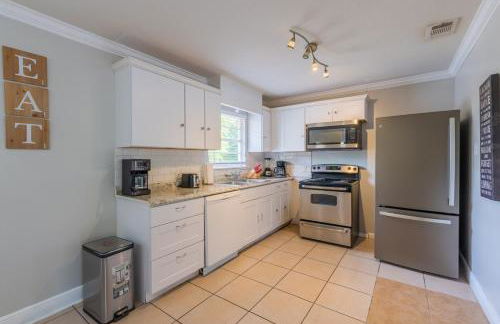 Game Room, POOL & Fire pit at the Medical center - Foto 17