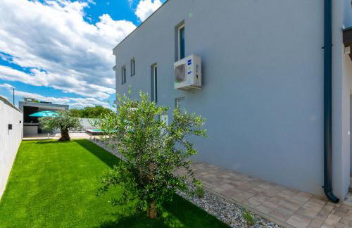 Modern Casa di Lucija with heated pool, near Airport, own parking - Foto 50