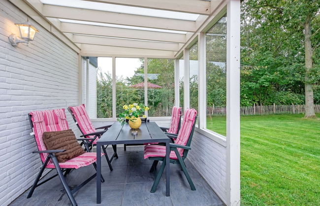 Cozy Holiday Home With hot tub on Texel - Foto 18