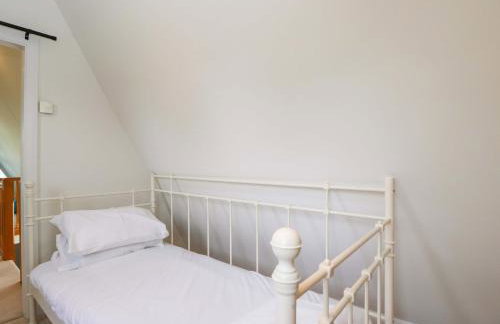 Lady Of Lourdes - Foto 44