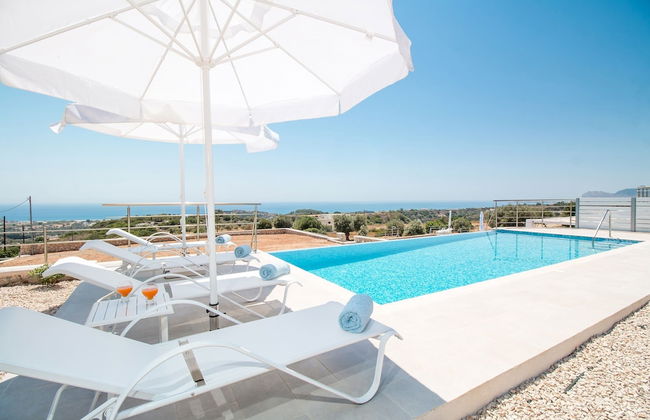 Francis & Gregorys Luxury Villas - Photo 14