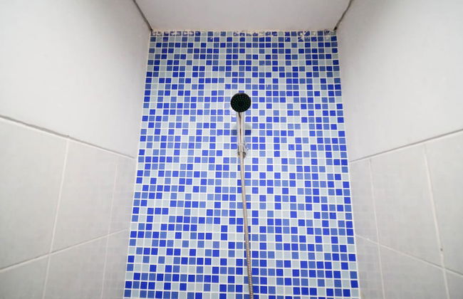 Homey And Tidy 2Br At Puri Mas Apartment - Foto 15