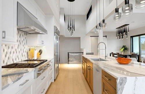 4BR 4BA Modern Lakefront Lodge - Foto 52