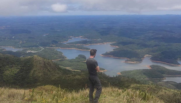 Views of the Capivari Dam