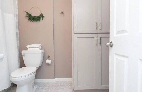 Casa Cowboy near Downtown, Gourmet Kitchen, Private Yard - Foto 22