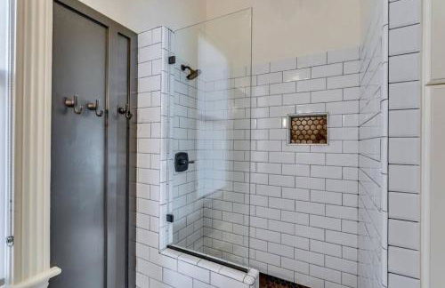 The Stanton Residence - Chic and Cozy Classic near Downtown - Foto 14