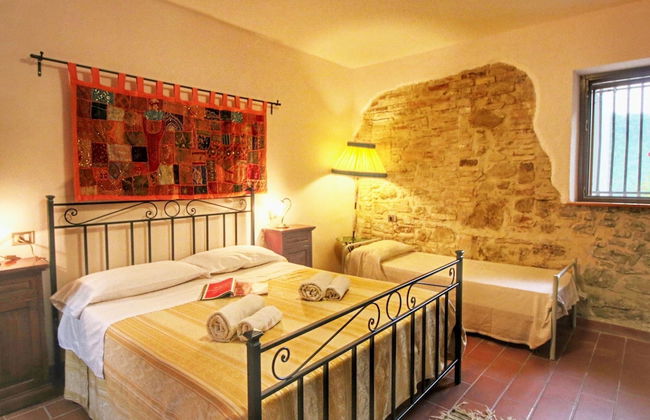 Cottage in Bettona With Pool & Near Assisi - Photo 2